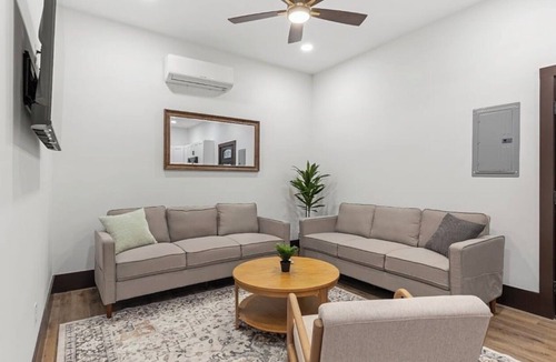St. Louis Apartment | Delightful 1-bedroom apartment in St. Louis