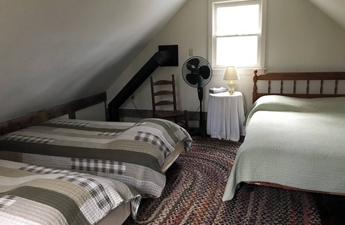 Monterey Cabin | Delightful 2-bedroom cabin in Monterey perfect for a relaxing getaway