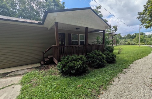 Ozone House | Delightful 3-bedroom house with AC in Oakdale