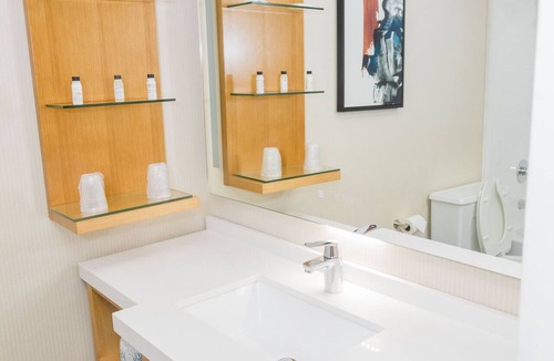 Dentsville Hotel | Delta Hotels by Marriott Columbia Northeast