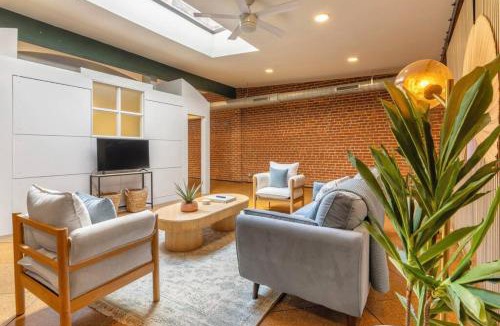 Over-the-Rhine Apartment | Deluxe 3BR Loft Walkable to Everything Downtown
