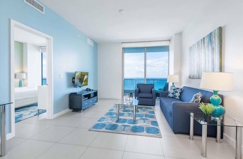 North Beach Apartment | Deluxe Ocean Front 1BR | Beach Access | Breathtaking Ocean Views
