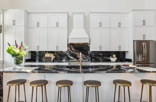 Lower Garden District House | Designer 10-bedroom compound | Heated Pools & Hot Tubs