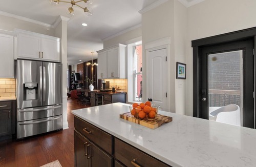 The Gate House | Designer Home + Hot Tub + EV Walk to Topgolf