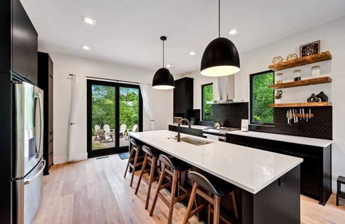 Egg Harbor House | Designer Luxury Home · Walk to Downtown Egg Harbor