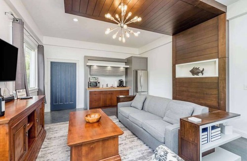 Swannanoa Condo | Desirable escape near downtown with firepit, fast WiFi, central AC & kitchenette