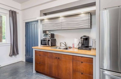 Swannanoa Condo | Desirable escape near downtown with firepit, fast WiFi, central AC & kitchenette