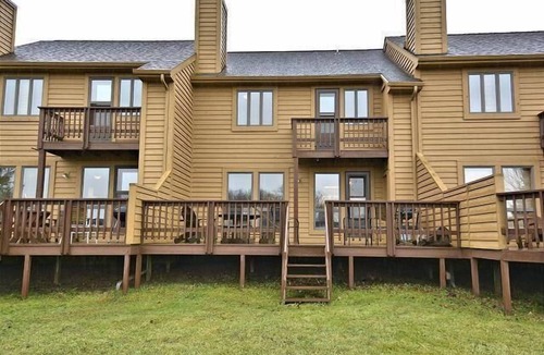 Davis Condo | DF79-Cozy Condo! Pets ok! Pool!