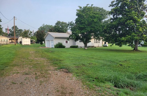 Diamond City House | Diamond City Lake & Links Cozy 2 bedroom 1 bath in the center of everything!