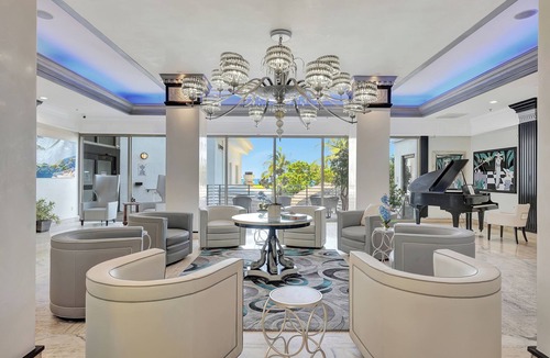 Bermuda Riviera Apartment | Direct Ocean Front Room