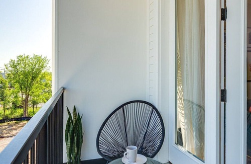 Whitebridge House | Disco Den 5623-TN Retreat–Sleeps 10