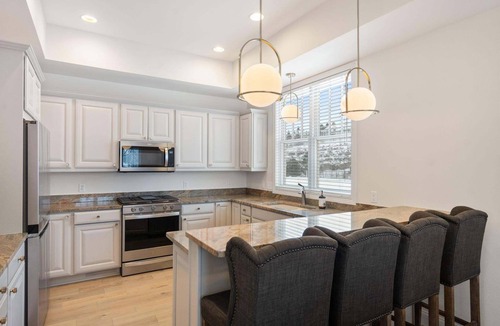 Bay Harbor House | Discover luxury at Wanderlust 36 in Bay Harbor, featuring 4 bedrooms and great amenities.