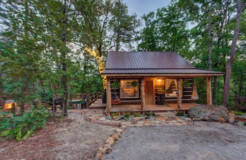 Hot Springs Cabin | Dock Holiday at Fox Pass Cabins