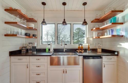 Chappells House | Dock & Serene Views, Lakefront Home in Chappells