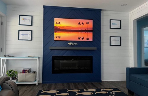 Clarksville House | Dockside Dreamz 1 with beach and dock
