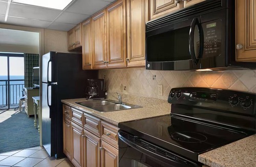 Myrtle Beach Resort | Dominican Oceanfront King Suite w/Balcony, Pool & Beach Access – Myrtle Beach