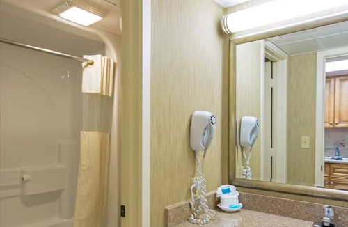 Myrtle Beach Resort | Dominican Oceanfront King Suite w/Balcony, Pool & Beach Access – Myrtle Beach