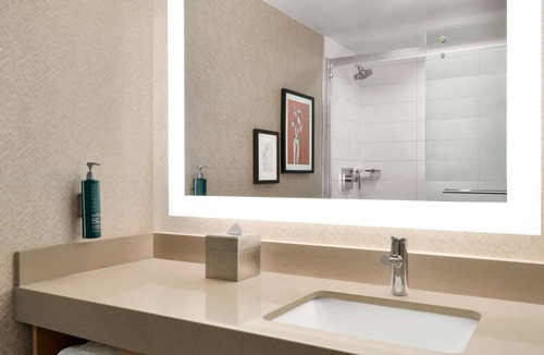 Dublin Hotel | DoubleTree by Hilton Columbus Dublin