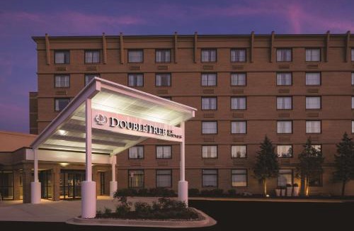 West Laurel Hotel | DoubleTree by Hilton Hotel Laurel