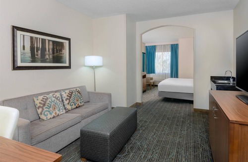 West Palm Beach Hotel | DoubleTree by Hilton Hotel West Palm Beach Airport
