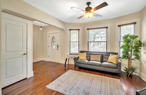 Mexicantown - Southwest Detroit Apartment | Downtown Detroit Adjacent - Southwest 1st FL Apt apts
