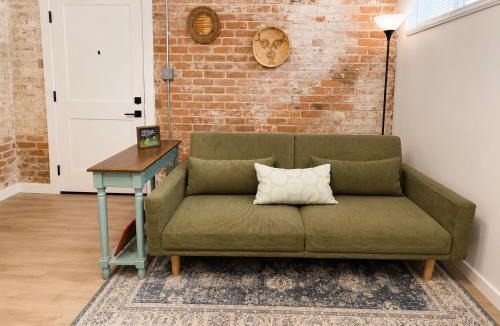 Brush Park Apartment | Downtown Detroit Hidden Gem Walk to Venues & DMC