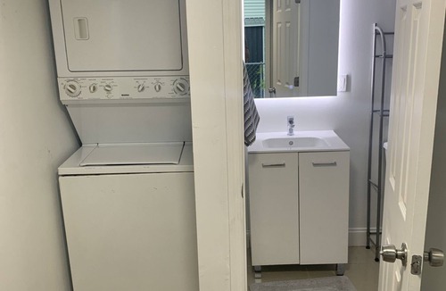 Tarpon River House | Downtown Fll 2 bedroom Home