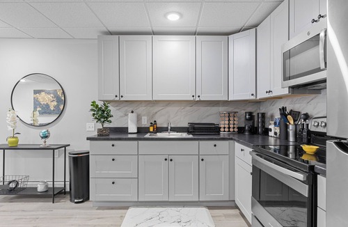 Grand Rapids Apartment | Downtown GR Apt/2BR/Free Parking