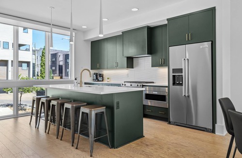 Nashville House | Downtown Luxury Close to All Attractions, Rooftop w Skyline Views, 2 Car Garage