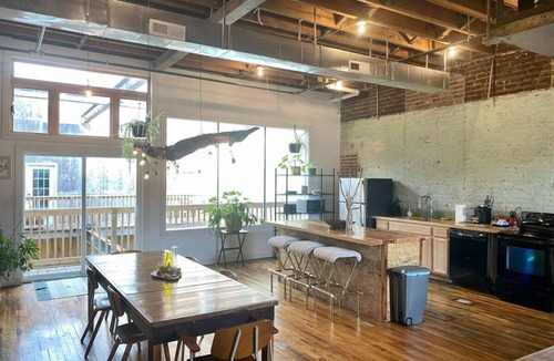 Central Business District Apartment | Downtown Lynchburg *REAL loft living* Va Virginia