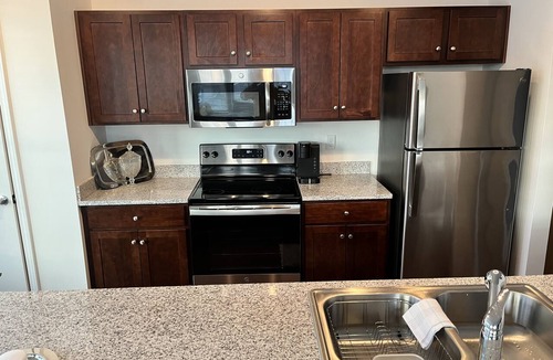 New Pathways Apartment | Downtown Memphis Loft! Walking distance from Beale street! Garage parking!