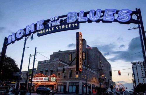 New Pathways Apartment | Downtown Memphis Loft! Walking distance from Beale street! Garage parking!