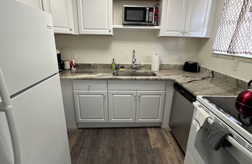 Nashville Apartment | DOWNTOWN NASHVILLE COMFY & COZY A