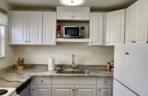 Nashville Apartment | DOWNTOWN NASHVILLE COMFY & COZY D