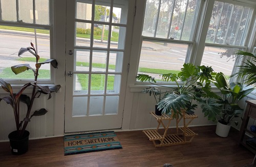 Oshkosh Apartment | Downtown spacious 3 bedroom