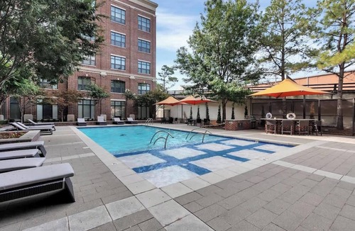 Brady Arts District Apartment | Downtown Tulsa Apartment Near Arts District Pool
