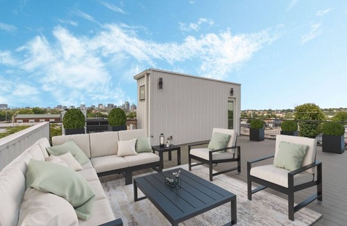 Nashville House | Downtown Views - Rooftop Patio/Hot Tub and EV Charging Station 4 BED/3 BATH