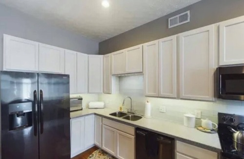 Wheeling Apartment | Downtown Wheeling Apartment with great river views