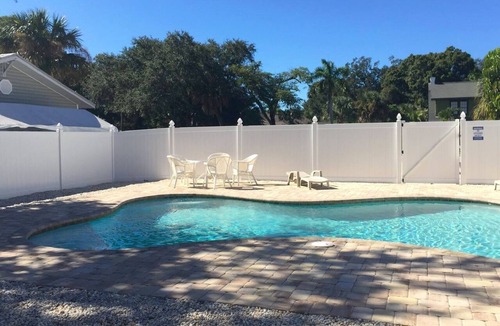 Altamont Manor Apartment | Dream holiday at a great price – now with massive discounts!