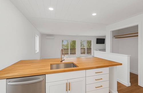 Lake Leelanau Ski Chalet | Dream Lakefront Chalet with 3 Bedrooms and Stunning Lake Leelanau Views