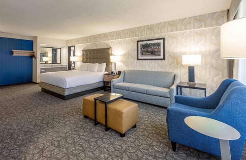 Airport Township Hotel | Drury Inn & Suites St. Louis Airport