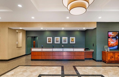 Brentwood Hotel | Drury Plaza Hotel St Louis Brentwood