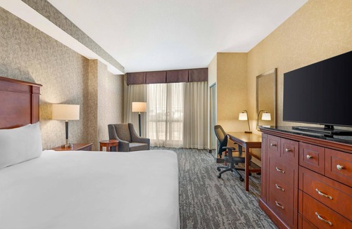 Brentwood Hotel | Drury Plaza Hotel St. Louis Brentwood