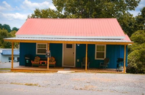 Ducktown Apartment | Ducktown Cottage-Ducktown TN