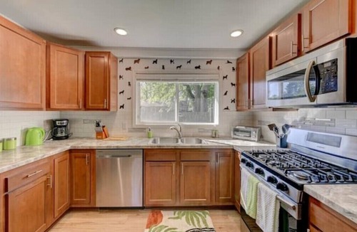 Wheeler House | Dunes Homestead - Near Dunes + Lake + Dog Friendly