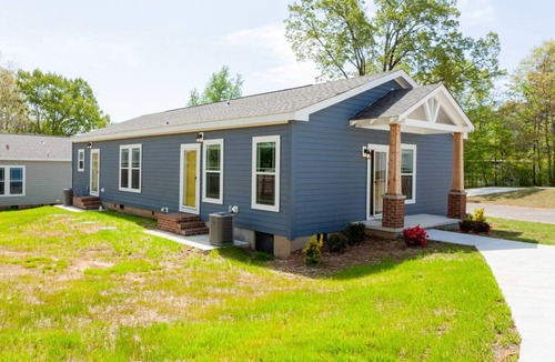 Harvest Apartment | Duplex Retreat for 2 Near Madison