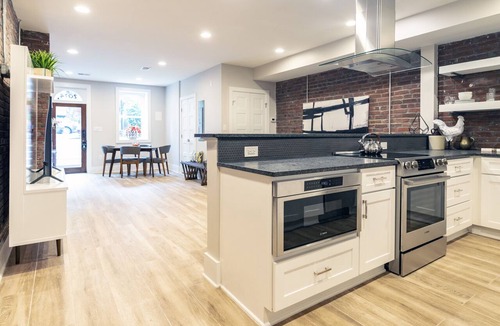 Dupont Circle Apartment | Dupont 5-Star, Walk to Everything, Metro, 1BR