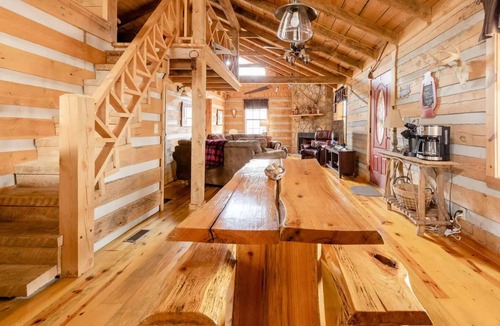 Mentone House | Early Spring Deals!Pet+HotTub+New BATH+GR8Coffee+FirePit