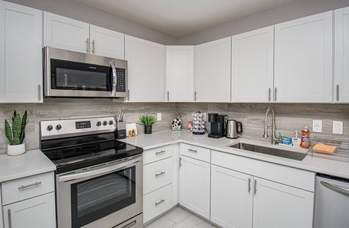 Boca Raton House | East Boca Raton Pool home, Only 5 minutes to the beach!