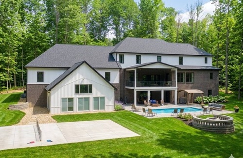 Bethel House | EAST FORK DREAM HOME:PICKLEBALL, INGRND POOL,INDOOR BBALL, GOLF SIM, INDOOR POOL